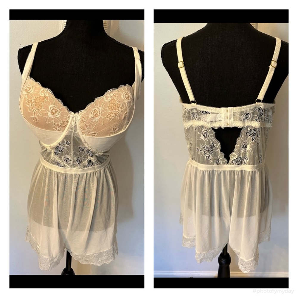 FREDERICK’S WHITE LACE ROMPER•2X